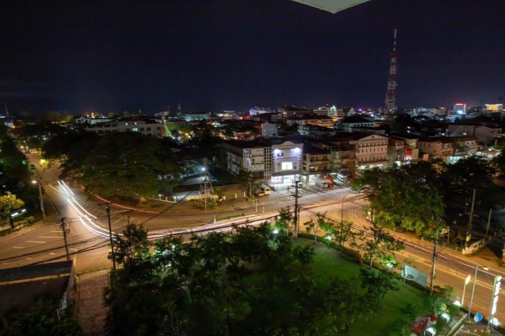 Vientiane Plaza Hotel Экстерьер фото