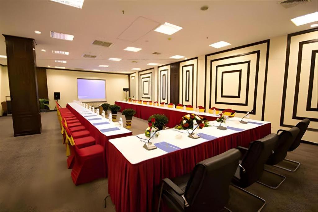 Vientiane Plaza Hotel Экстерьер фото